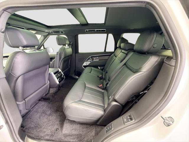 2026 Land Rover Range Rover P530 SE 7 Seat