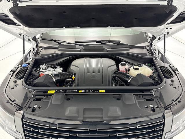 2026 Land Rover Range Rover P530 SE 7 Seat