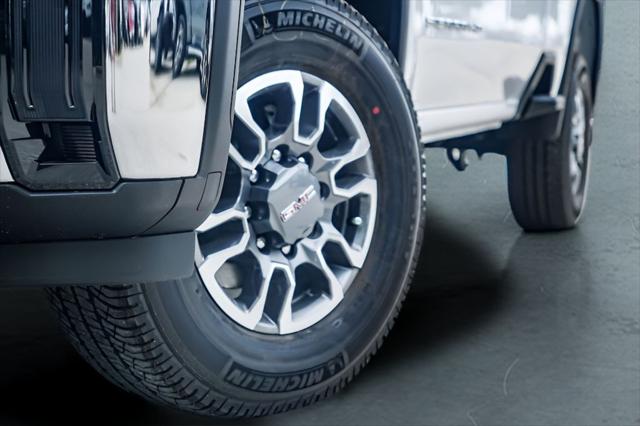 2026 GMC Sierra 2500HD Double Cab, Standard Bed, SLE, RWD