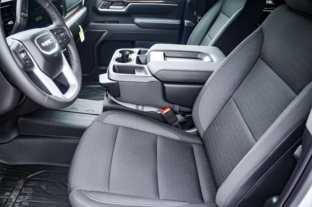2026 GMC Sierra 2500HD Double Cab, Standard Bed, SLE, RWD