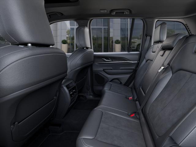 2026 Jeep Grand Cherokee Altitude 4x2