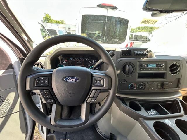 2027 Ford E-Series Cutaway Base
