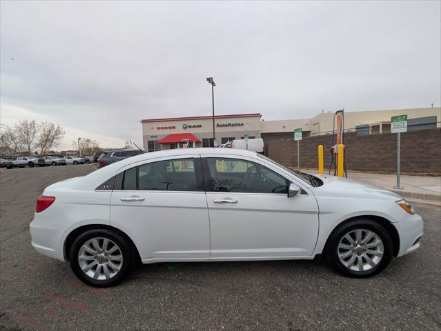 2013 Chrysler 200 Limited