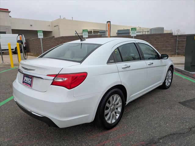 2013 Chrysler 200 Limited