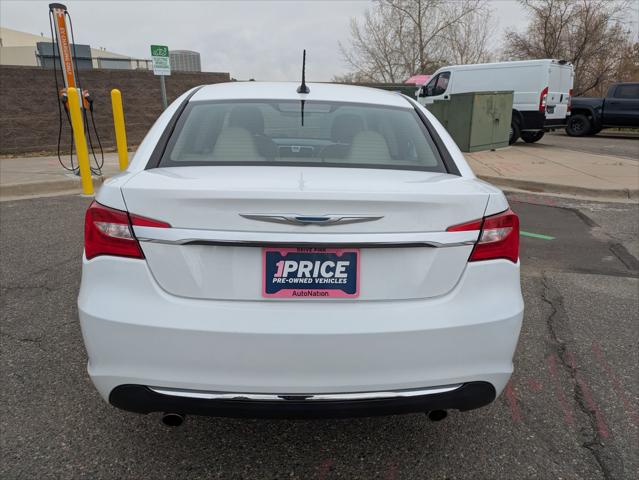 2013 Chrysler 200 Limited