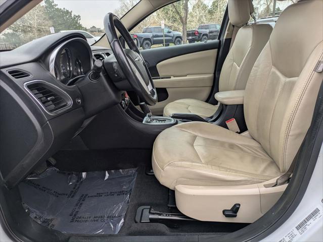 2013 Chrysler 200 Limited