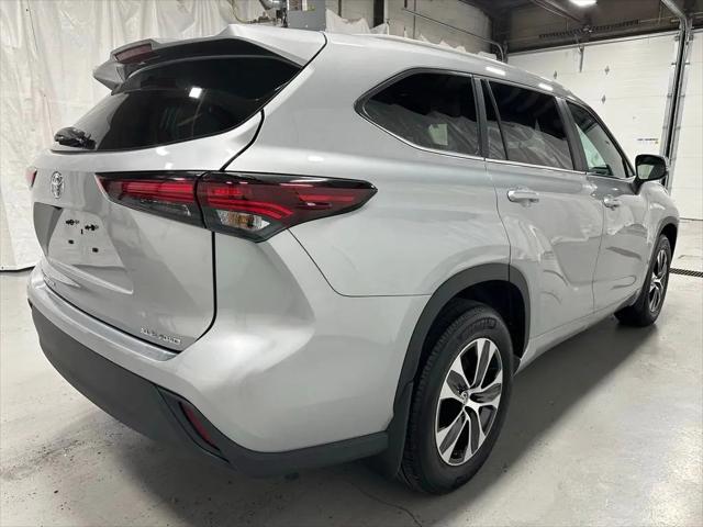 2025 Toyota Highlander XLE
