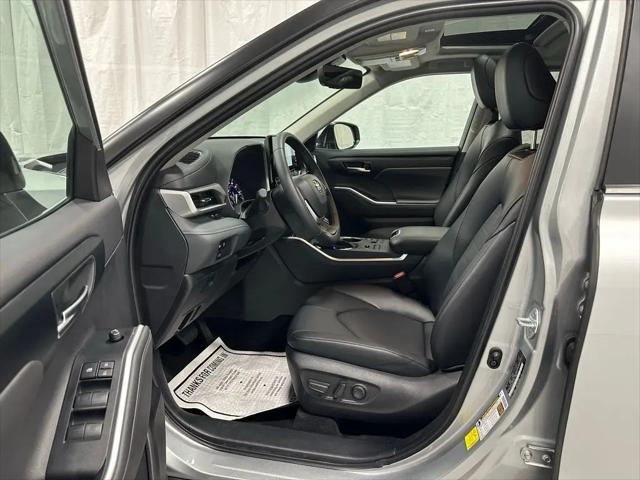 2025 Toyota Highlander XLE