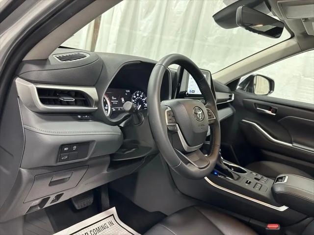 2025 Toyota Highlander XLE