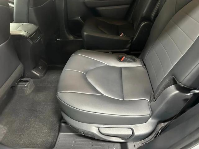 2025 Toyota Highlander XLE