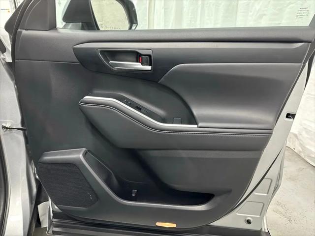 2025 Toyota Highlander XLE