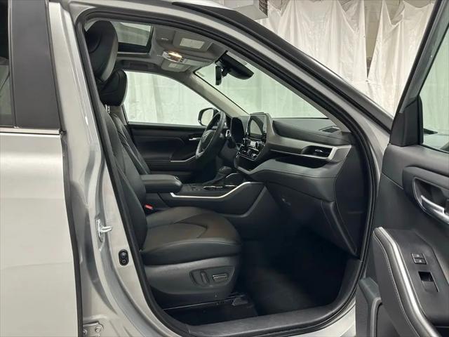 2025 Toyota Highlander XLE