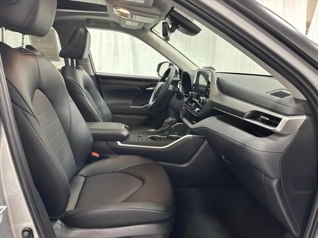2025 Toyota Highlander XLE