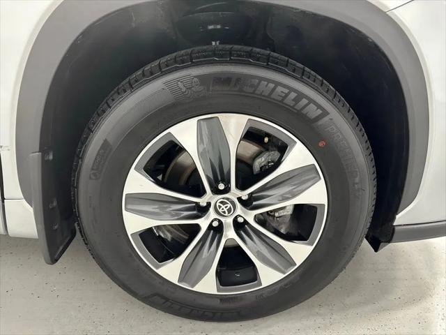 2025 Toyota Highlander XLE