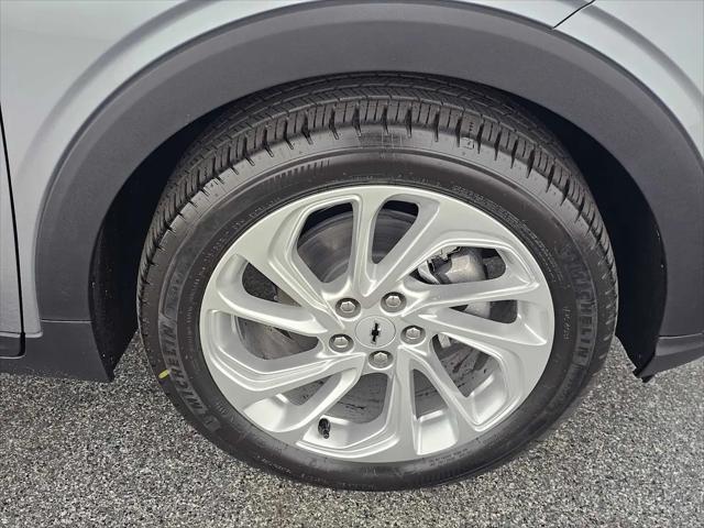 2027 Chevrolet Bolt LT FWD