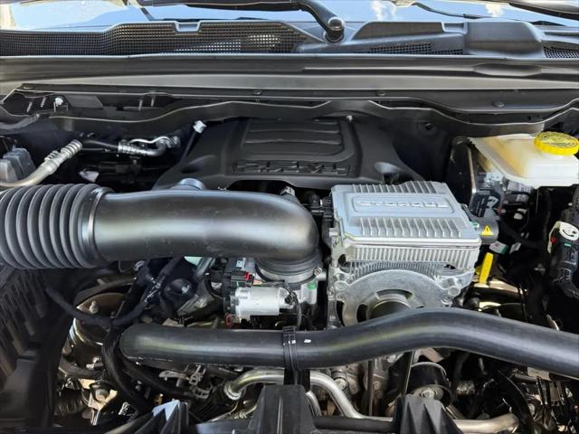 2026 Ram 1500 Express Crew Cab 4x4 57 Box