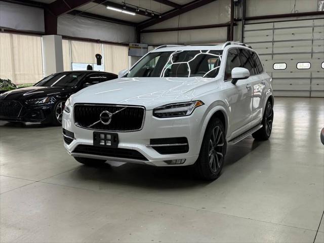 2016 Volvo XC90 T6 Momentum