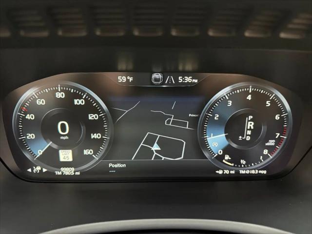 2016 Volvo XC90 T6 Momentum