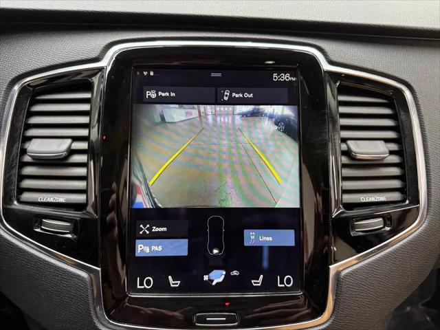 2016 Volvo XC90 T6 Momentum
