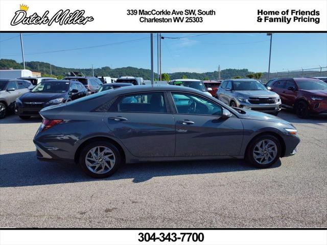 2024 Hyundai Elantra SEL 2024 Hyundai Elantra SEL