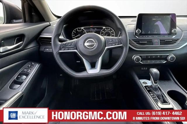 2025 Nissan Altima SV FWD