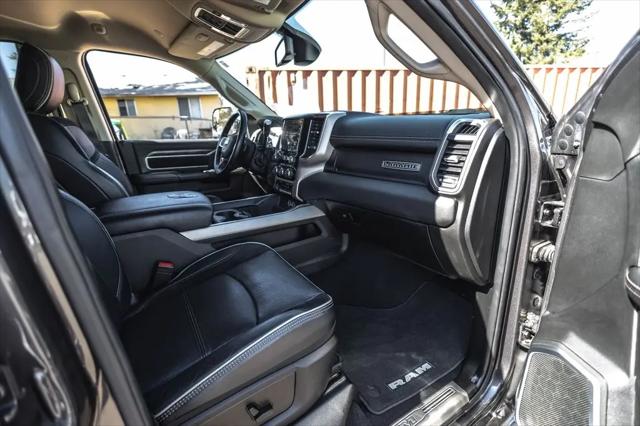 2020 Ram 3500 Laramie Crew Cab 4x4 8' Box