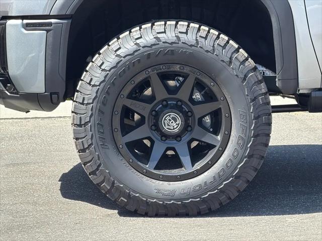 2026 GMC Sierra 2500HD Crew Cab, Standard Bed, AT4, 4WD