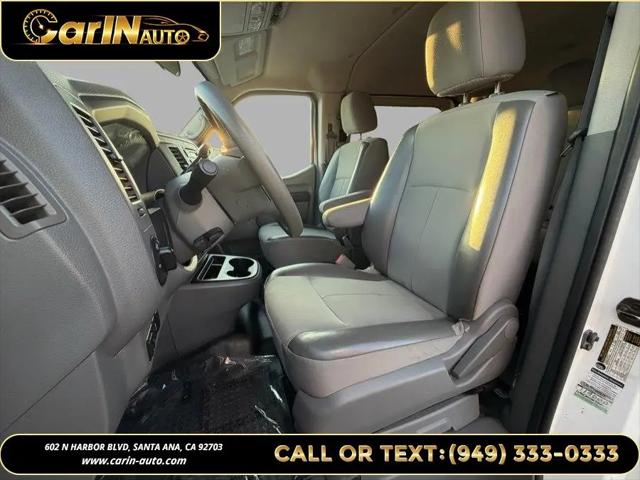 2016 Nissan 3500 S V8