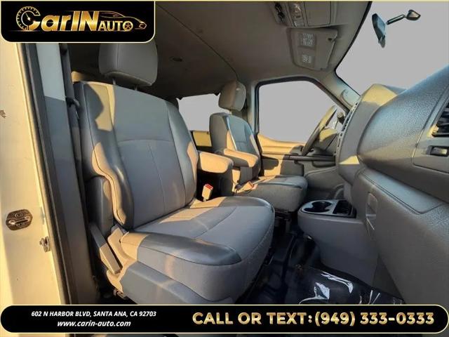 2016 Nissan 3500 S V8