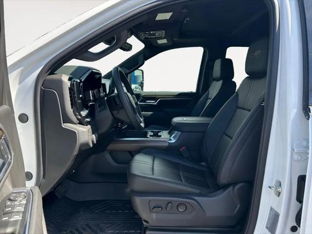 2026 Chevrolet Silverado 3500HD Crew Cab, Standard Bed, High Country, 4WD