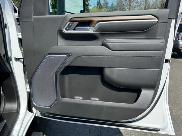 2026 Chevrolet Silverado 3500HD Crew Cab, Standard Bed, High Country, 4WD