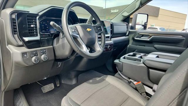 2025 Chevrolet Silverado 2500HD 4WD Crew Cab Standard Bed LT