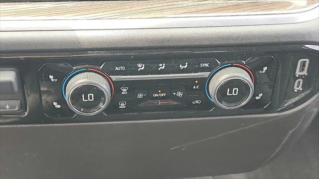 2025 Chevrolet Silverado 2500HD 4WD Crew Cab Standard Bed LT