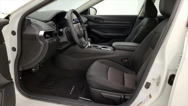 2025 Nissan Altima S FWD