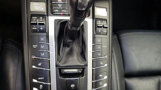 2020 Porsche Macan Macan
