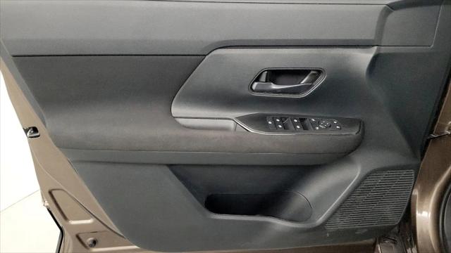 2025 Nissan Kicks S FWD