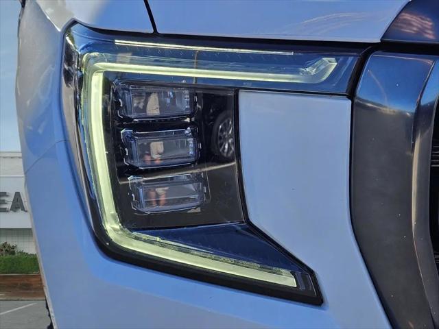 2023 GMC Yukon XL 4WD AT4