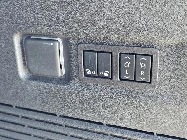 2023 GMC Yukon XL 4WD AT4