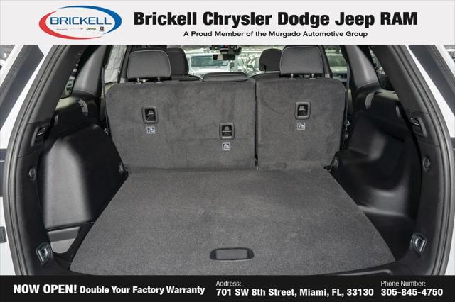 2026 Jeep Grand Cherokee Laredo 4x4