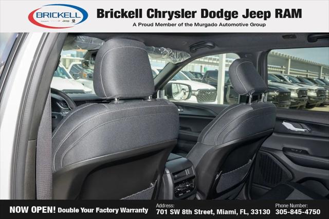 2026 Jeep Grand Cherokee Laredo 4x4
