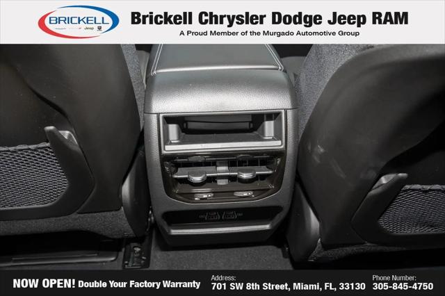 2026 Jeep Grand Cherokee Laredo 4x4