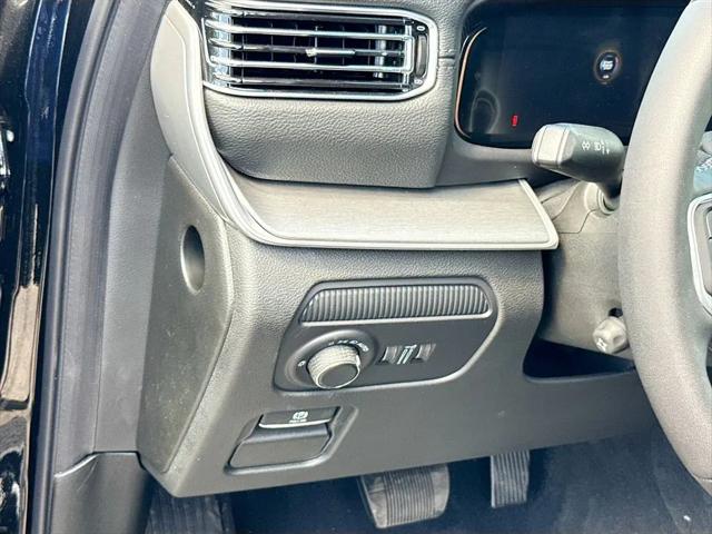 2026 Jeep Grand Wagoneer 4x2
