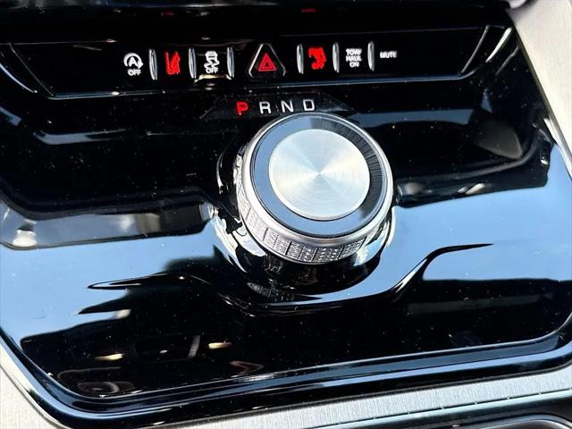 2026 Jeep Grand Wagoneer 4x2