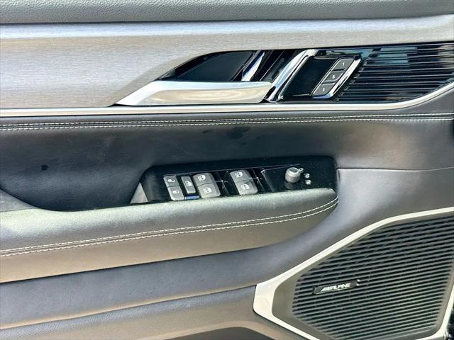 2026 Jeep Grand Wagoneer 4x2