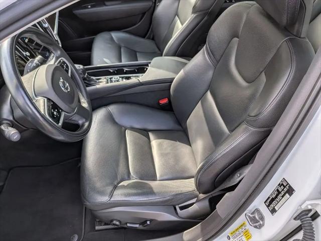 2018 Volvo S90 T5 Momentum