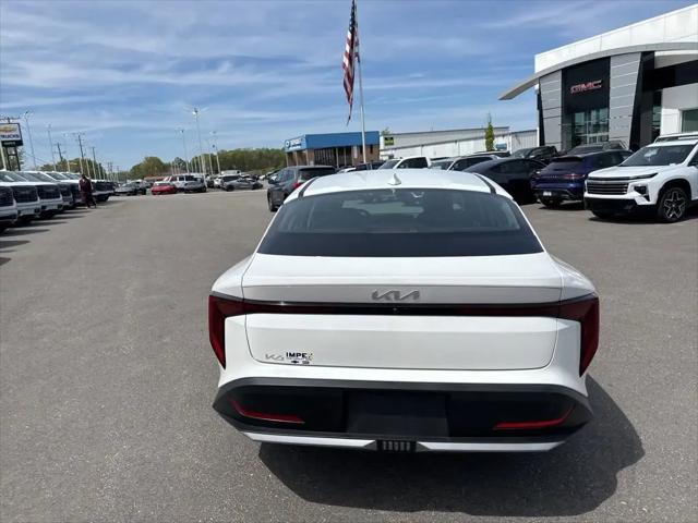 2025 Kia K4 LXS