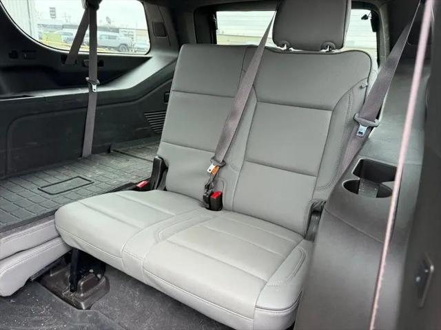 2023 GMC Yukon XL 4WD SLT