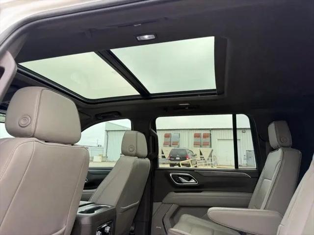 2023 GMC Yukon XL 4WD SLT
