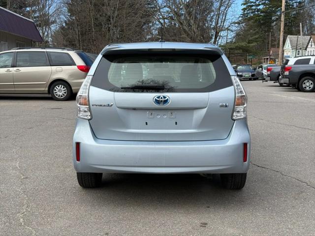 2014 Toyota Prius v Three