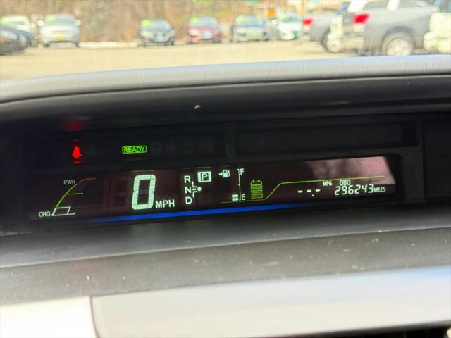 2014 Toyota Prius v Three